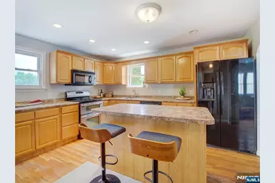 8 Pine Street, West Orange Township, NJ 07052 - Photo 7