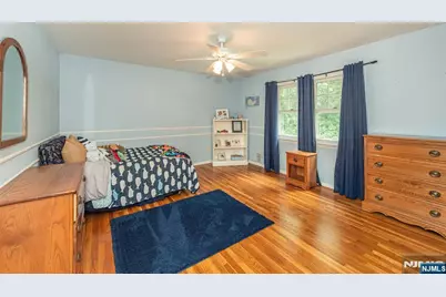 7 Natalie, West Caldwell, NJ 07006 - Photo 15