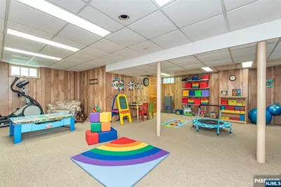 7 Natalie, West Caldwell, NJ 07006 - Photo 25