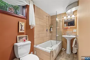 17 River Dr, Elmwood Park, NJ 07407 - Photo 25