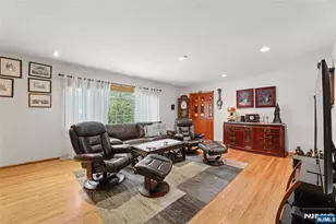 17 River Dr, Elmwood Park, NJ 07407 - Photo 3
