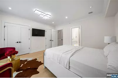 25 Knox Avenue, Cliffside Park, NJ 07010 - Photo 17