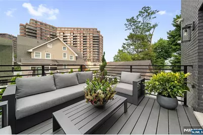 25 Knox Avenue, Cliffside Park, NJ 07010 - Photo 13