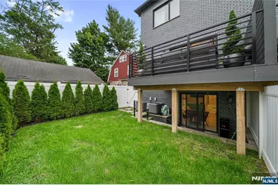 25 Knox Avenue, Cliffside Park, NJ 07010 - Photo 41