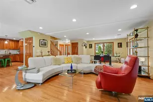 720 Maxwell Pl, Ridgewood, NJ 07450 - Photo 5