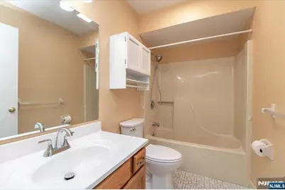 23 Foxboro Lane E #E, West Milford, NJ 07480 - Photo 11
