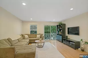 2262 Nash Ct, Mahwah, NJ 07430 - Photo 9