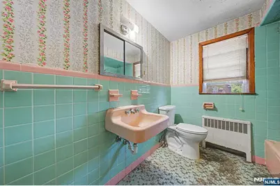 21 Lexington Avenue, Wallington, NJ 07057 - Photo 19
