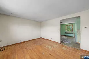 21 Lexington Ave, Wallington, NJ 07057 - Photo 17