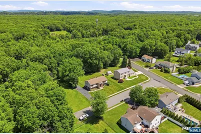 383 Talbot Drive, Fairfield, NJ 07004 - Photo 45