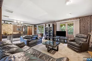 383 Talbot Dr, Fairfield, NJ 07004 - Photo 35