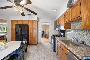 383 Talbot Dr, Fairfield, NJ 07004 - Photo 17