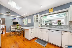 19 Falcon Pl, Wayne, NJ 07470 - Photo 9