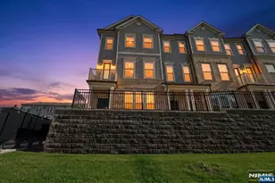 2 Arnold Dr 5301, Wood Ridge, NJ 07075 - Photo 3