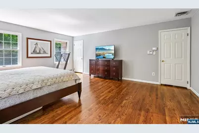 10 Wood Hollow Trail, Upper Saddle River, NJ 07458 - Photo 19