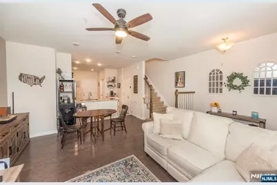 114 Wesmont Drive 4006 #4006, Wood Ridge, NJ 07075 - Photo 3