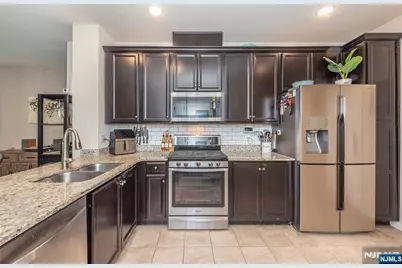 114 Wesmont Drive 4006 #4006, Wood Ridge, NJ 07075 - Photo 9