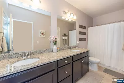 114 Wesmont Drive 4006 #4006, Wood Ridge, NJ 07075 - Photo 17