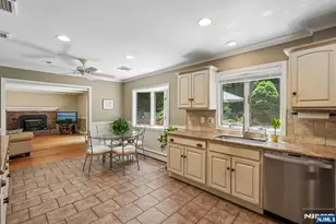 27 Chestnut Ave, Old Tappan, NJ 07675 - Photo 17