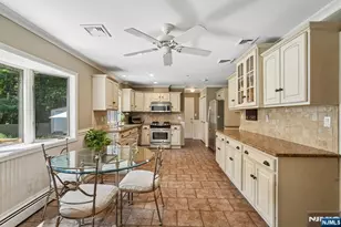 27 Chestnut Ave, Old Tappan, NJ 07675 - Photo 11