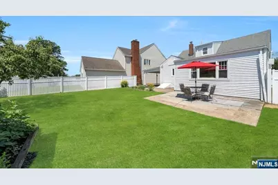 178 Cambridge Avenue, Saddle Brook Township, NJ 07663 - Photo 25