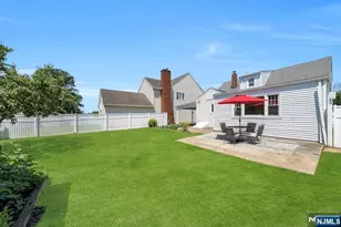 178 Cambridge Ave, Saddle Brook Township, NJ 07663 - Photo 25