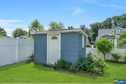 178 Cambridge Avenue, Saddle Brook Township, NJ 07663 - Photo 27