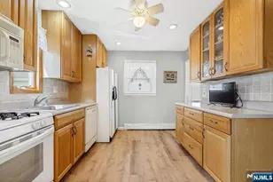 178 Cambridge Ave, Saddle Brook Township, NJ 07663 - Photo 13