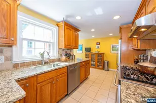 33 Glenview Dr, West Orange Township, NJ 07052 - Photo 7