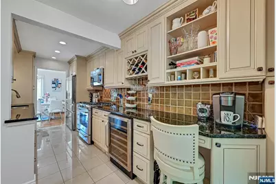 9 Yorkview Drive A3 #A3, Edgewater, NJ 07020 - Photo 13