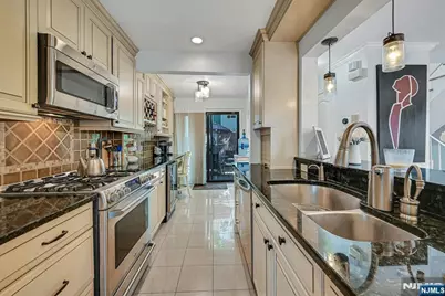 9 Yorkview Drive A3 #A3, Edgewater, NJ 07020 - Photo 15