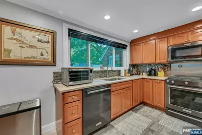 730 River Road, Teaneck Township, NJ 07666 - Photo 13
