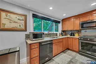 730 River Rd, Teaneck Township, NJ 07666 - Photo 13