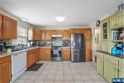 503 Prospect Street, Hasbrouck Heights, NJ 07604 - Photo 15