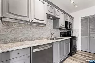 15 Center St, Mount Olive, NJ 07828 - Photo 9