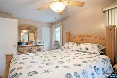 405 Kingsland Avenue, Lyndhurst Township, NJ 07071 - Photo 9