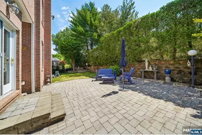 275 Marietta Street, Englewood Cliffs, NJ 07632 - Photo 33