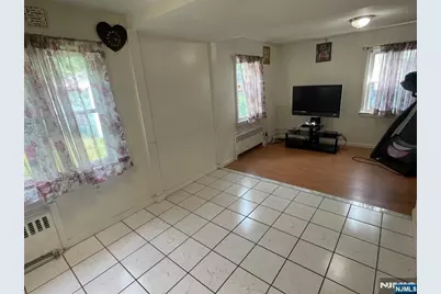 381 Beech Street, Teaneck Township, NJ 07666 - Photo 9