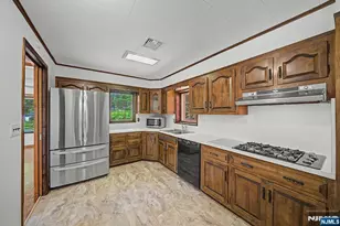 25 Birchwood Rd, Denville, NJ 07834 - Photo 13