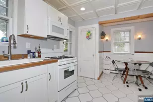 21 Haring St, Bergenfield, NJ 07621 - Photo 15