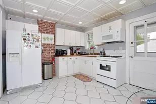 21 Haring St, Bergenfield, NJ 07621 - Photo 13