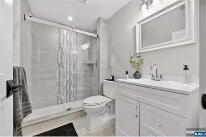 457 Lincoln Drive, Paramus, NJ 07652 - Photo 45