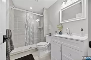 457 Lincoln Dr, Paramus, NJ 07652 - Photo 45