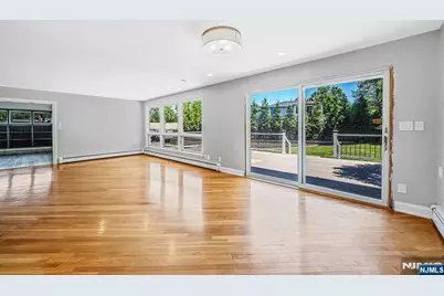 128 Beverly Road, Fairfield, NJ 07004 - Photo 25