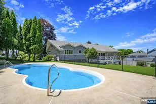 128 Beverly Rd, Fairfield, NJ 07004 - Photo 13