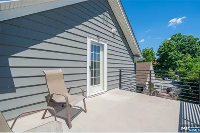 327 Chestnut Street, Nutley, NJ 07110 - Photo 15