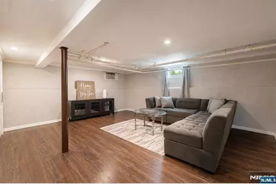 327 Chestnut Street, Nutley, NJ 07110 - Photo 17