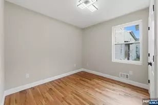 432 10th St, Newark, NJ 07103 - Photo 9