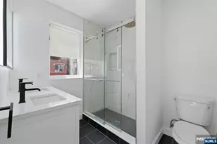 438 10th St, Newark, NJ 07103 - Photo 17