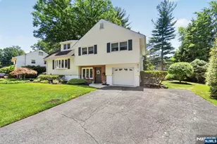 13 Gritman Ct, Westwood, NJ 07675 - Photo 3